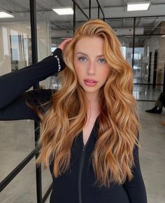 Strawberry Blonde Hair Olive Skin, Light Copper Hair With Highlights, Short Hair Copper Highlights, Apricot Hair Color Peach Rose Gold, Russet Hair Color, Blonde To Red Hair Before And After, Babylights And Balayage, Golden Copper Hair, Babylights Balayage