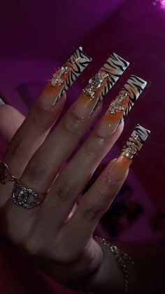 ₊˚ෆ Follow me for more 𐙚 visit my boards ₊˚ෆ Ashleigh Aesthetic, Oldies Nails, Newest Nail Trends, 90s Nail Art, 90 Nails, Money Nails, Bling Nail Art, Square Press On Nails