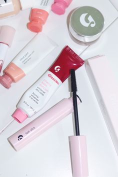 Glossier Philadelphia, Glossier Balm Dotcom Aesthetic, Glossier Ultra Lip Portrait, Glossier Monochrome, Glossier The Makeup Set, Best Glossier Products, Natural Summer Makeup, Beauty Bible