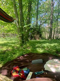 #hippie #forest #trees #nature #crystals #picnic #hangout #aesthetic Hippy Summer Aesthetic, Witchy Summer Aesthetic, Earthy Hippie Aesthetic, Hippie Aesthetic Pfp, Witchy Hippie Aesthetic, Spiritual Dress, Witchy Picnic, Hippie Life Aesthetic, Hippie Summer Aesthetic