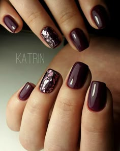 Nails Eggplant Color, Burgundy Pedicure Ideas, Deep Merlot Nails, Shiny Fall Nails, Dip Nail Colors 2023, Plum Wedding Nails, Merlot Nails Design, Burgundy Purple Nails, Plum Colored Nails