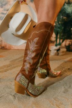 Cowgirl Bling Jewelry, Shoe Model, Coachella Valley Music And Arts Festival, Miss Lola, Perfect Tan, Flash Photography, Cowgirl Style, Photography Editing, Cowgirl Boots