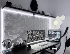 Monochrome Gaming Room, Gaming Setup Black Desk, Gamer Computer Setup, Gray Gaming Setup, Mens Gaming Setup, Black And White Gaming Setup Aesthetic, Bedroom Gaming Setup Ideas, White And Black Gaming Setup, Black And White Gaming Room