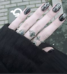 Silver black spiderweb nailart inspo nails goth Goth Moodboard, Emo Nails, Spider Nails, Goth Spider, Dark Nail Art, Dark Nail, Spooky Nails, Dark Nails