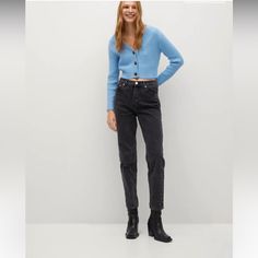 Denim Style Cotton Fabric. Medium Wash. High Waist. Loops. Five Pockets. Zip And One Button Fastening. Oversized Fit Mango Jeans, Cotton Jeans, Denim Style, Size 12 Jeans, Fabric Medium, Jeans Color, Denim Fashion, Oversized Fits, Black Gray