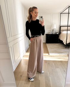 Taupe Wide Leg Pants Outfit, Taupe Trousers Outfit, Nude Trousers Outfit, Taupe Pants Outfit, Wide Leg Trousers Outfit Casual, Unpolished Casual, Black Wide Leg Trousers Outfit, Trousers Outfit Work, Business Grunge