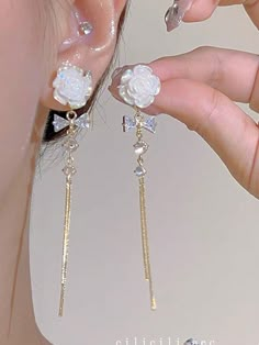 1pair Elegant Tassel Camellia Flower Earrings White    Zinc Alloy  Drop Earrings   Women Fashion Jewelry, size features are:Bust: ,Length: ,Sleeve Length: Camellia Flower, Zinc Alloy, Women Fashion, Fashion Jewelry, Drop Earrings, Collar, White