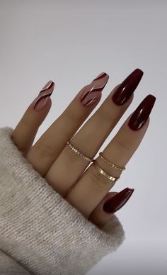 Nails Burgandy Design, Nail Ideas Acrylic Fall Colors, Nail Inspiration Minimalist, Acrylic Maroon Nails, Ambraee Nails, Deep Burgundy Nail Designs, Red And Maroon Nails, Fall Graduation Nails, Different Color Brown Nails