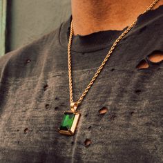 Emerald Pendant Necklace, Mens Accessories Bracelet, Streetwear Jewelry, Rain Accessories, Real Gold Chains, Emerald Necklace Pendant, Black Beads Mangalsutra, Vvs Diamond, Mens Gold Jewelry