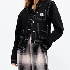 Nwt Bdg Black Denim Jacket With Contrast White Stitching From Urban Outfitters. Closet Revamp, Stylist Outfit, Bdg Jeans, Girlfriend Style, Outfit References, Jackets Winter, Japanese Denim, Chore Jacket, Black Denim Jacket