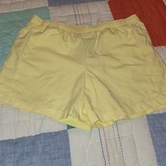 Nwt Nike Shorts Size L. Nike Beach Bottoms For Beach Season, Nike Vacation Shorts, Nike Bottoms For Beach And Summer, Nike Casual Vacation Bottoms, Sporty Nike Bottoms For Vacation, Yellow Relaxed Fit Bottoms For Beach Season, Nike Beach Shorts With Pockets, Nike Summer Shorts, Nike Summer Bottoms For Vacation