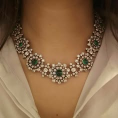 Diamond Wedding Necklace Set, Antique Navratan Jewellery, Emerald Jewelry Necklace Indian, Victorian Gold Necklace, Emerald Sets Jewellery, Emerald Necklace Indian Gold Jewellery, Diamond And Emerald Necklace, Victorian Necklace Indian, Victorian Diamond Jewellery