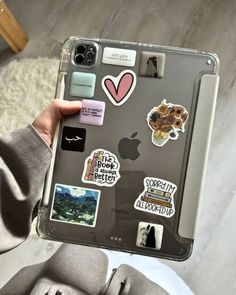 Transparent iPad Case Ipad For Teachers, New Ipad Aesthetic, Ipad Aethetic, Ipad Design Ideas, Ipad Aesthetic Case, Ipad Cover Aesthetic, Ipad Case Design, Ipad Case Aesthetic, Ipad Stickers