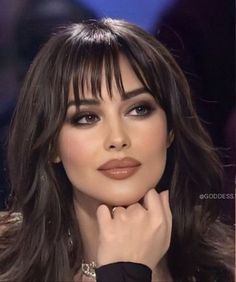 Monica Belluci Without Makeup, Monica Belluci Eye Makeup, Monica Belluci Smokey Eye, Monica Belluci Makeup Look, Makeup Looks Monica Bellucci, Makeup Monica Bellucci, Monica Belluci 90s Makeup, Make Up Monica Bellucci, Monica Belluci Bangs