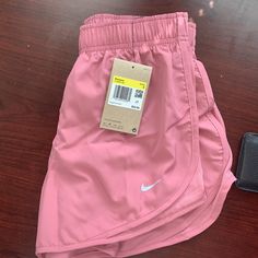 Nwt Nike Running Shorts Pink Color (Not Bright) Perfect Condition! Smoke And Pet Free Home Cute Workout Shorts, Nike Clothes Women, Pink Workout Clothes, Cute Nike Shorts, Flair Jeans Outfit, Athletic Shorts Outfit, Nike Fits, Pink Nike Shorts, Nike Stuff