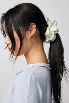 Printed Ruffle Jumbo Scrunchie | Urban Outfitters Flower Halo Headband, Beaded Hair Pins, Halo Headband, Butterfly Hair Clip, Pearl Hair Pins, Top Knot Headbands, Velvet Hair, Hair Setting, Glitter Hair