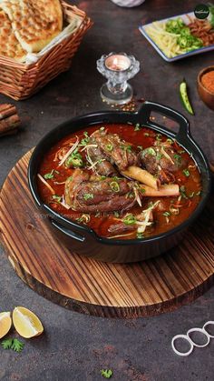 Chandu chef Mutton Nihari, Nihari Recipe, Dinner Rice, Mutton Korma, Pakistan Food, Indian Food Photography, African Recipes Nigerian Food, Bangladeshi Food, Bakra Eid