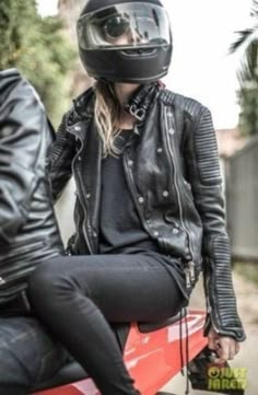 Send me please body measurement for best fitting, Keep in touch for more info please. Motocykle Harley Davidson, Biker Girl Outfits, Fitted Biker Jacket, Biker Shorts Outfit, Biker Outfit, Biker Chic, Lambskin Leather Jacket, Real Leather Jacket