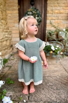 GET 20% OFF WHEN YOU BUY 3 OR MORE PATTERNS USING CODE "THEMOULEHOLE" This listing is a PDF CROCHET PATTERN ONLY *Pattern written in ENGLISH & US standard terms* Romantic, elegant and timeless are three words that come to mind about the Tessa Dress.  I am absolutely over the moon for this adorable design and cannot wait to see the beautiful version you will make!  The Tessa Dress is worked from the top down using a lemon peel stitch (alternating single and double crochet).  This stitch pattern c Crochet Baby Projects, Crochet Dress Girl, Gifts Crochet, Crocheting Patterns, Confection Au Crochet, Beginners Crochet, Crochet Toddler, Gift Crochet, Crochet Gift