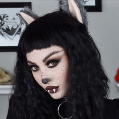 15 Seriously Awesome Halloween Costume Ideas from Instagram - Wonder Forest Bat Makeup, Wolf Makeup, Unique Halloween Makeup, Skyrim Cosplay, Amazing Halloween Costumes, Creepy Halloween Makeup, Bat Costume