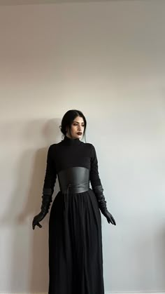 Gothic Fashion Outfits, Gothic Looks Outfits, Fashion Goth, Black Dress And Gloves Aesthetic, Goth Gloves Outfit, Chelsey Ceja, Black Underbust Corset Belt Edgy Style, Black Alternative Style Corset Belt, Gothic Outfit