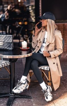 Look Boho Chic, Winter Fashion Outfits Casual, Outfit Chic, Pastel Outfit, Sporty Outfits