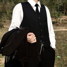 Victorian Mens Fashion Aesthetic, Wang Yeo, Masc Outfits, Classy Suits, Retro Looks, Dark Academia Fashion, Academia Fashion, Radiohead, Black Suits