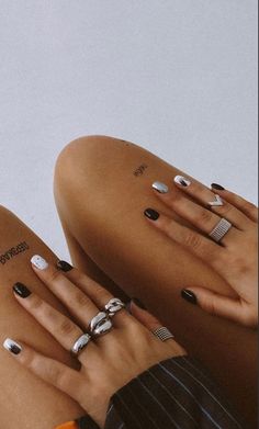 Edgy Jewelry Aesthetic, Classy Edgy, Bad Nails, Photographing Jewelry, Edgy Jewelry, Subtle Nails, Edgy Nails, Hairstyles For Layered Hair, Instagram Jewelry