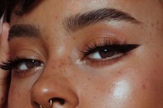 Double Nostril Piercing, Septum Piercing Jewelry, Brown Girls Makeup, Dope Makeup, Septum Piercing, Makeup Goals, Makeup Designs, Girls Makeup, Artistry Makeup