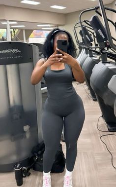 Active Wear Outfits Black Women, Cute Gym Outfits Black Women, Gym Outfit Black Women, Gym Baddie Aesthetic, Gym Outfits Black Women, Workout Outfits Black Women, Baddie Gym Outfit