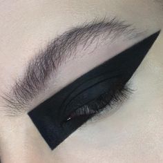 Make Up Gold, Makeup Guide, How To Apply Eyeliner, Black Liner, Trendy Makeup