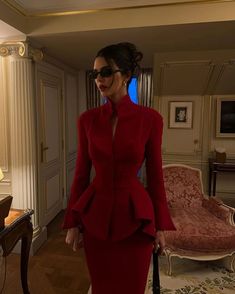 Business Lady, Trendy Christmas Outfits, Office Inspo, Hollywood Life, Vestidos Vintage, Glam Dresses, Looks Chic, Elegant Outfit, Looks Vintage