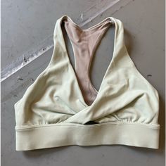 Great Dance Or Workout Top, Never Worn, Super Cute And Trendy Brand Green Sporty Activewear For Relaxation, Sporty Green Activewear For Relaxation, Lululemon Kids, Green Bra, Holiday Wishlist, High Neck Bra, Green Bras, Lululemon Bras, Lululemon Energy Bra