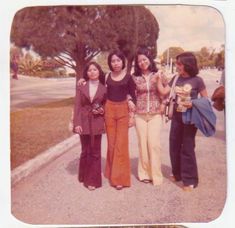 Vst & Company, Filipino Retro Outfits, Southeast Asia Fashion, Women’s 70s Fashion, 70s People, 70’s Aesthetic, Filipino Fashion, 90s Fashion Women