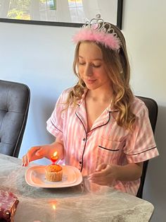 #fashion #recipe #aesthetic #coquette #pyjama #satinpyjama #cake #birthdaycake #inspo #birthdayinspo #birthdayparty #leoszn #offguard #candid 12 Am Birthday Aesthetic, 14th Birthday Aesthetic, 15th Birthday Aesthetic, Bday Aesthetic, Birthday 15, 14th Birthday Party Ideas, 14th Birthday Cakes, Sixteen Candles