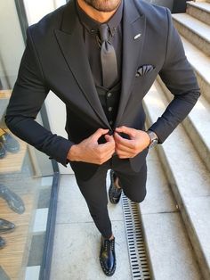 Henderson Black Slim Fit Suit – brabion Successful Man, Terno Slim, Black Suit Men, Suits Prom, Pants Gift, Prom Suits, Fashion Suits For Men, Elegant Man, Groom Wear