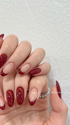 Classy Nails Design Ideas Almond, Dark Cherry Red Nails French Tip Almond, Acrylic Nails Concert, Colors That Match With Red, Red Nails Inspiration Art Designs, Simple Nails For Winter, Unique Red Nails, Nail Art Plain, Red Nails With Designs