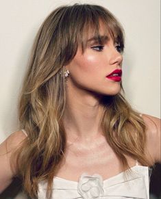 Suki Waterhouse Makeup, Dirty Blonde Hair, Haircut And Color, Dirty Blonde