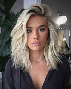 49%20Most%20Requested%20Shoulder-Length%20Choppy%20Haircuts%20for%20a%20Trendy%20Look Deep Part Short Hair, Short Hairstyle Women Thick Hair Blonde, Short Hair With Extensions For Volume, Short Hair Inspiration Aesthetic, Mom Cut 2023 Thick Hair, Medium Long Haircut For Thick Hair, Short Hairstyle Women With Layers, Bright Blonde Short Hair, Medium Length Hairstyles For Fine Hair