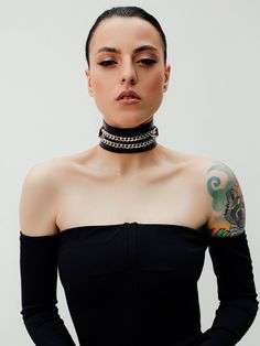 Choker Chain Jewelry For Night Out, Punk Choker Necklace For Concerts, Trendy Silver Choker For Concert, Metal Choker For Night Out, Edgy Choker Necklace For Concerts, Gothic Chain Choker For Concerts, Edgy Choker With Adjustable Chain, Edgy Choker For Alternative Fashion, Edgy Choker Necklaces For Concert