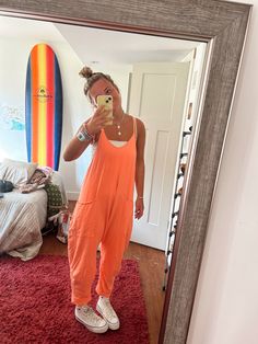 Cheap Cute Summer Overalls, Back To School Outfits Inspiration, Summer Crop Top Outfits, Cute Outfits Jumpsuit, Colorful Jumpsuit Outfit, Up North Outfits Summer, Preppy Boho Aesthetic, Summer Job Outfit, Summer Outfits Overalls