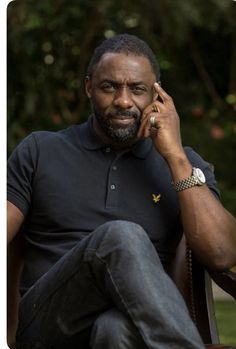 Idris Elba Style, Idris Alba, Headshot Poses, Idris Elba, Black Man, Elba, Poses For Men