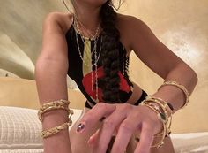 90s Miami Fashion, Koleen Diaz, Bracelets And Rings, Mode Hippie, Estilo Indie, Dope Jewelry, Gold Bracelets, Jewelry Lookbook, Mode Inspo