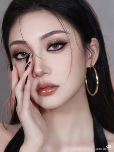 Dark Make Up, Masquerade Makeup Ideas, Fallen Angel Makeup, Makeup Ala Korea, Makeup Asia, Makeup Ulzzang, Douyin Makeup