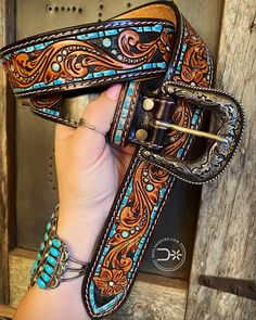 Country Belt Buckles, Country Belts, Foto Cowgirl, Buckle Bunny, Western Girl Outfits, Country Clothes, Hee Haw, Western Stuff