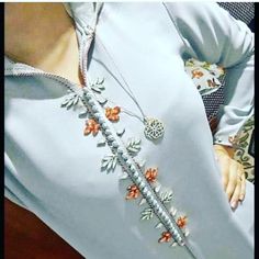 Clothing Labels Design, Pakistani Party Wear, Designer Party Dresses, Salwar Designs, Long Kurti Designs, Moroccan Dress, Hand Work Embroidery, Muslim Fashion Dress, Neckline Designs