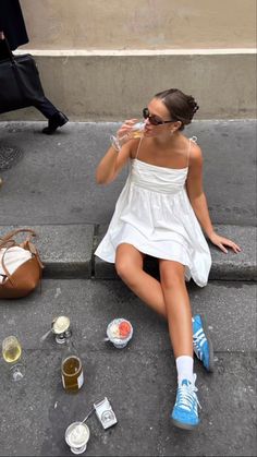 Looks Adidas, Italian Summer Outfits, Adidas Samba Outfit, Pinterest Trends, Cute Vacation Outfits, Samba Outfit, Look Legging, Look Adidas, European Summer Outfits