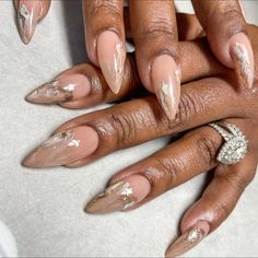 Neutral Nails Almond, Almond Shaped Nail Ideas, Lana Nails, Nail Art Neutral, Nice Nail Designs, Nail Therapy, It Nails, Overlay Nails, Nail Glam