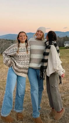 I do not own any of these photos. #fall #falloutfit #uggoutfits #aesthetic #cozy  brunch, outfitinspo, pinterestinspo, pinterest outfit, ootd, tailgate outfit, game day outfit, gilmore girls, pinterestdump, outfitoftheday, lessisworefemales, lavishfashion, black boots, chunky boots, leg warmers, sorority life, greek life, pretty dress, fall fashion,rory gilmore,romanticizing, fall trends, layering, tie outfits, vest outfits, trader joe’s fall, cozy outfits, ugg outfits, sweater outfits, travel outfits, cold weather outfits Surfergirl Style, Skandinavian Fashion, Autumn Fits, Cold Outfits, Fall Fit, Winter Fits, Cute Fall Outfits, Cute Everyday Outfits, Outfit Inspo Fall