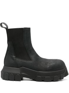 black calf leather crinkled finish round toe elasticated side panels pull-tab at the heel ankle-length branded insole chunky rubber lug sole pull-on style Bozo Tractor Boots, Rick Owens Shoes, Black Boots Men, Shoe Inspo, Rubber Boots, Mens Shoes Boots, Lug Sole, Side Panels